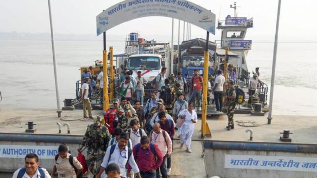 Bihar में गुरुवार (6 नवंबर 2025) को पहले चरण का मतदान होने जा रहा है। इस चरण में लगभग 3.75