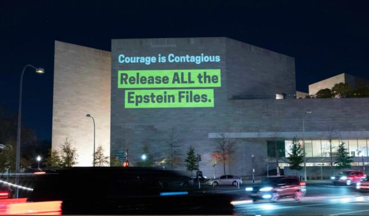 Jeffrey Epstein से जुड़े सालों पुराने sex trafficking investigation