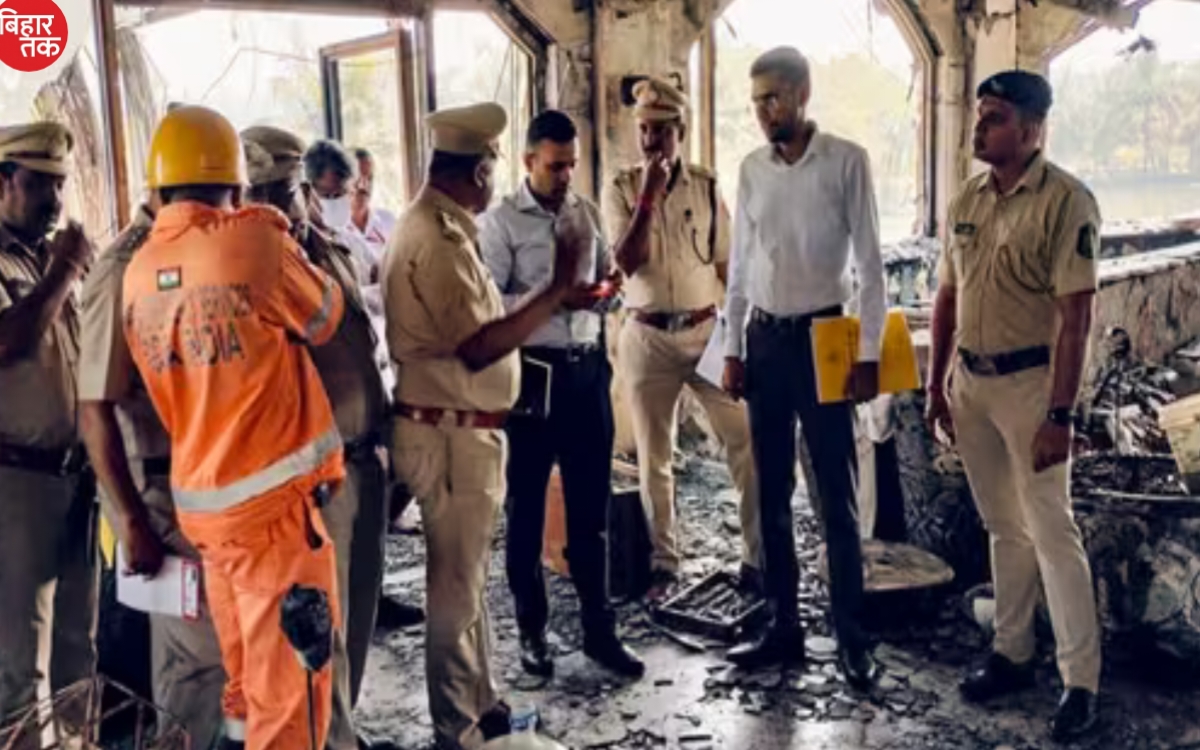 Goa's के Vagator में रोमियो लेन शैक पर Bulldozer कार्रवाई Arpora