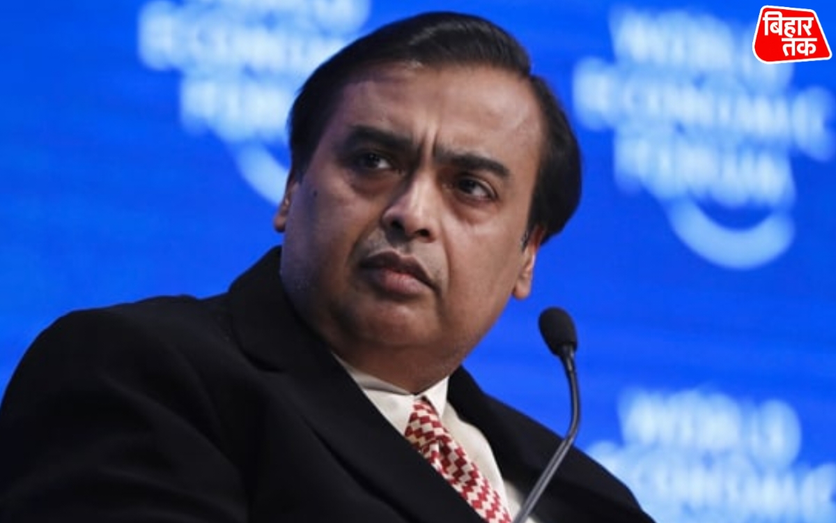 AI में Rs10 लाख करोड़ का निवेश करेगा रिलायंस नौकरी खत्म नहीं बल्कि नए अवसर लाएगी आर्टिफिशियल इंटेलिजेंस मुकेश अंबानी