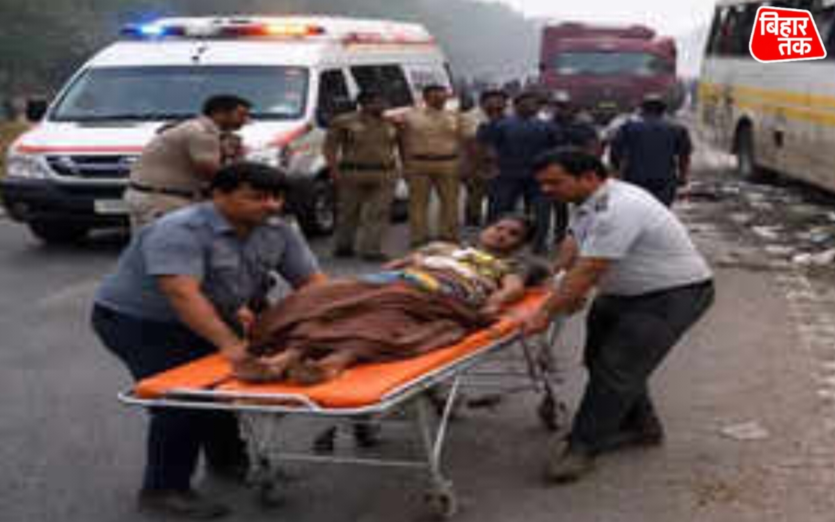रोहतास में बस ट्रक की भीषण टक्कर तमिलनाडु के एक तीर्थयात्री की मौत 19 घायल