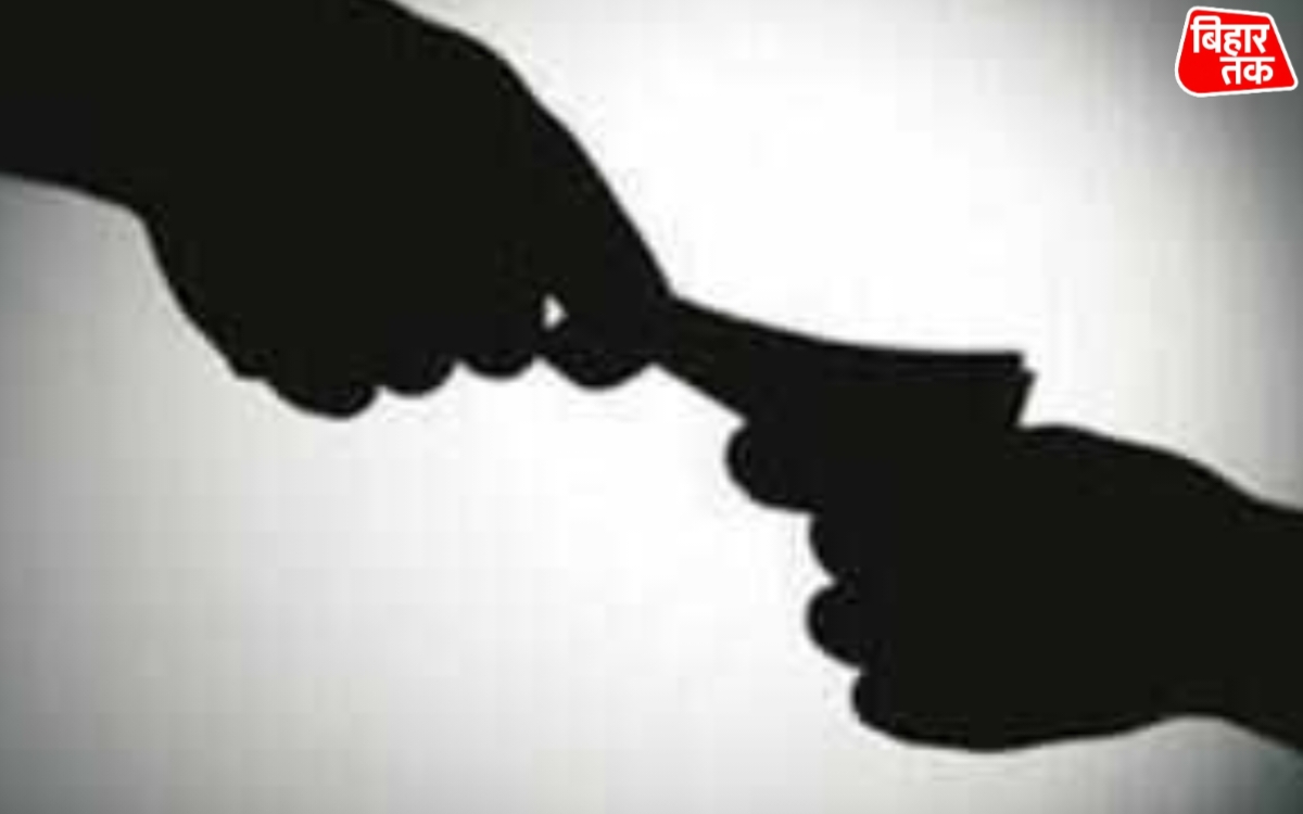 रोहतास में रिश्वत लेते पंचायत सचिव गिरफ्तार विजिलेंस इन्वेस्टिगेशन ब्यूरो की बड़ी कार्रवाई